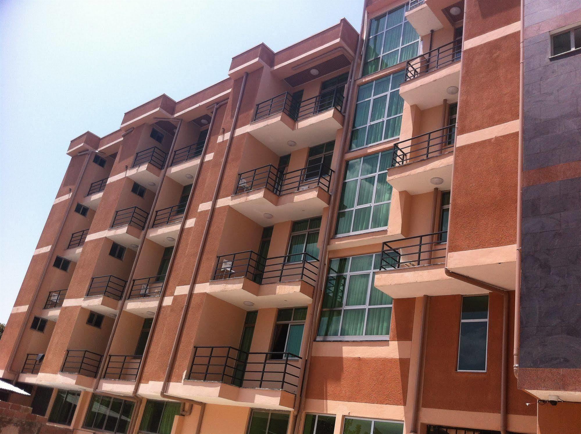 Addis Amba Hotel Bahir Dar Ngoại thất bức ảnh