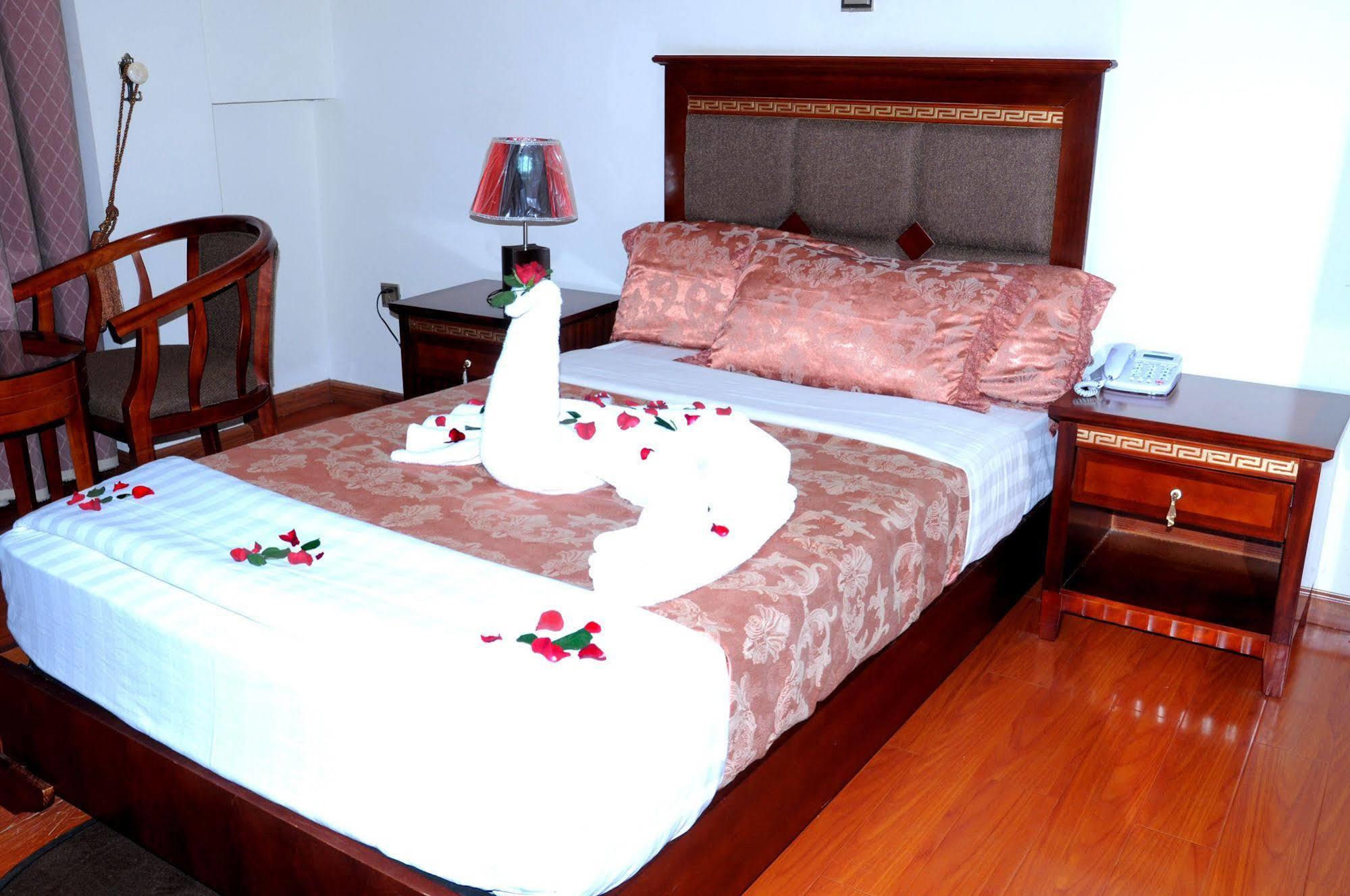 Addis Amba Hotel Bahir Dar Ngoại thất bức ảnh