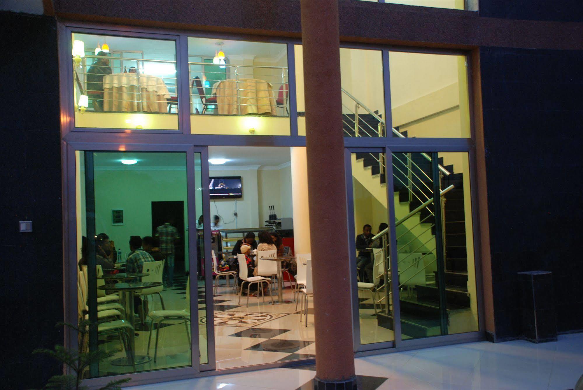 Addis Amba Hotel Bahir Dar Ngoại thất bức ảnh